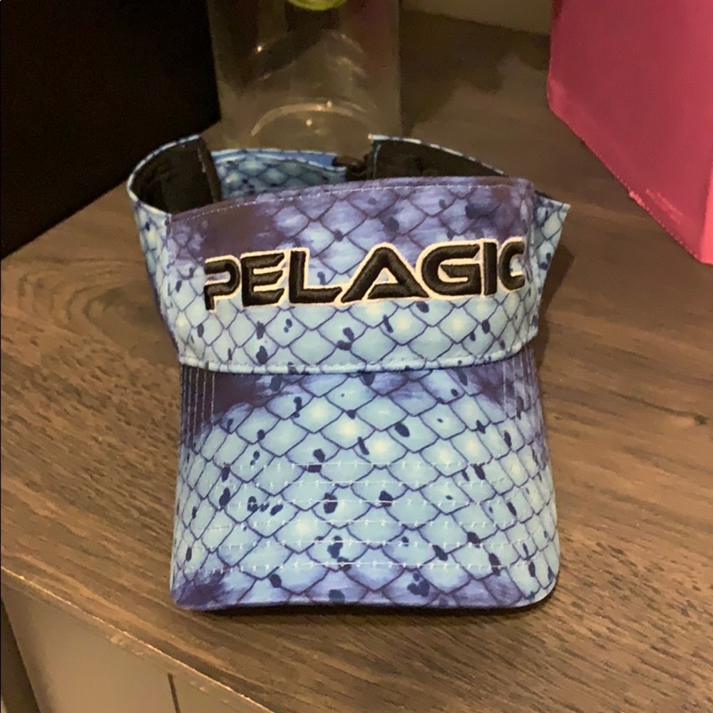 Pelagic visor